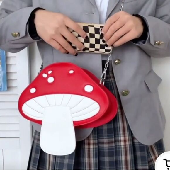 Mushroom shaped cross body purse with Kawaii chain. Plus free mushroom earrings. - Picture 3 of 14